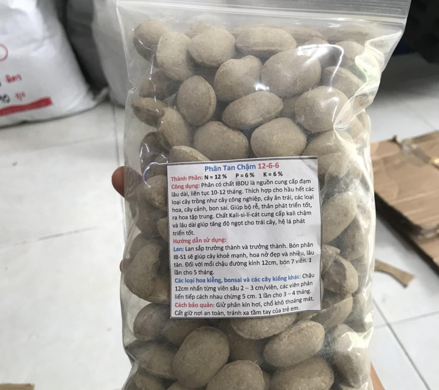 Phân quả bàng - hạt bàng tan chậm Nhật Bản - Nurseryace 12-6-6-2 - 1kg