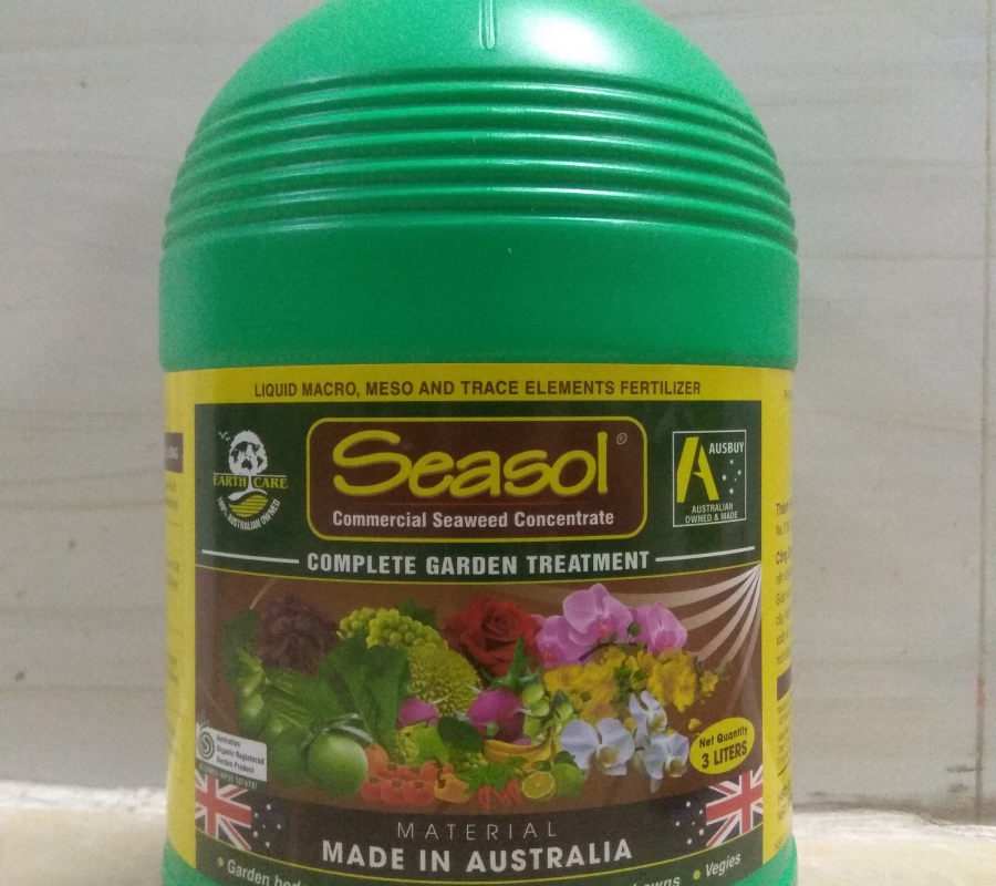 Phân bón tảo bẹ nâu Seasol - 3 lít
