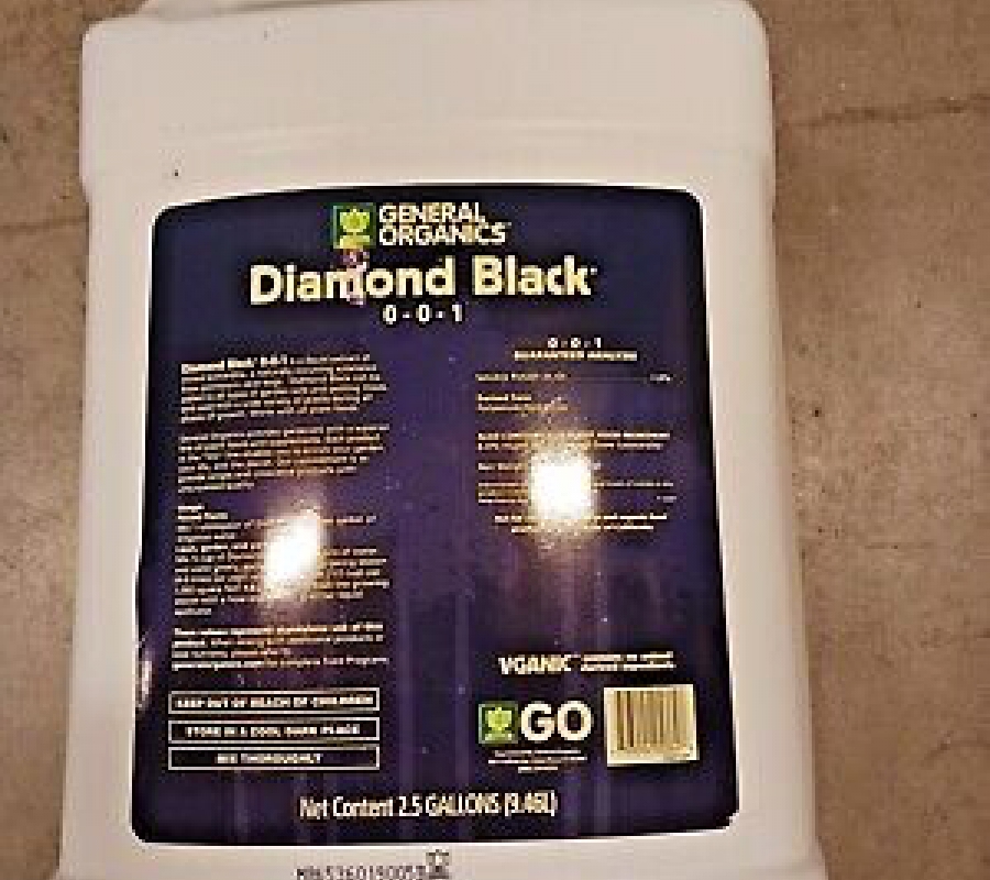 Phân hữu cơ Humic Acid Diamond Black 0-0-1 - 9.46 lít