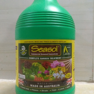 Phân bón tảo bẹ nâu Seasol - 3 lít