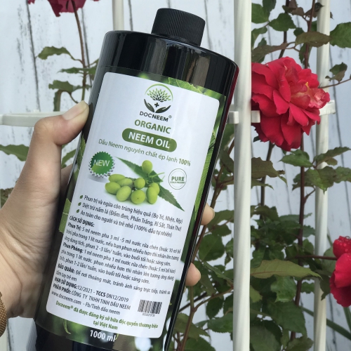 Dầu neem oil nguyên chất ép lạnh Docneem - Chai 1 lít